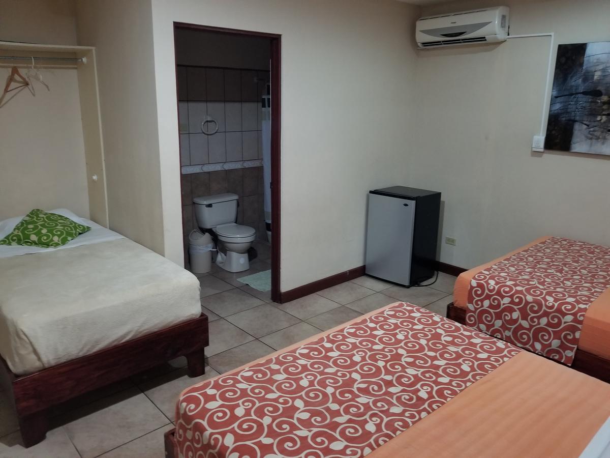 Monte Campana Jaco Hotel Buitenkant foto